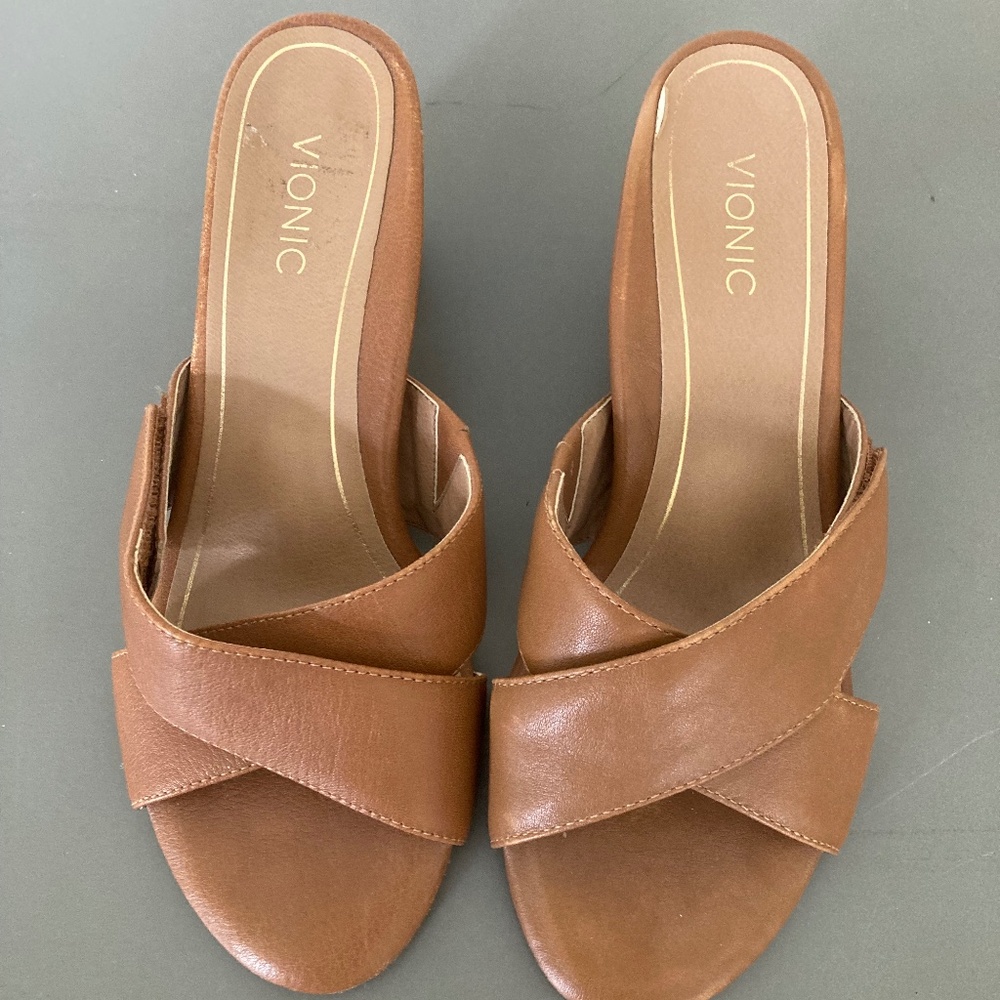 Vionic Cognac Lorne Slide Heal Adjustable Strap